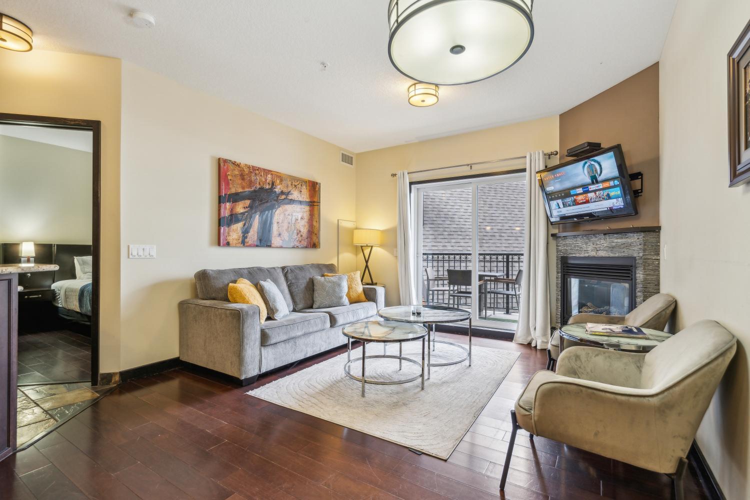 Cozy One Bedroom Condo With Indoor Pool And Hottub キャンモア エクステリア 写真